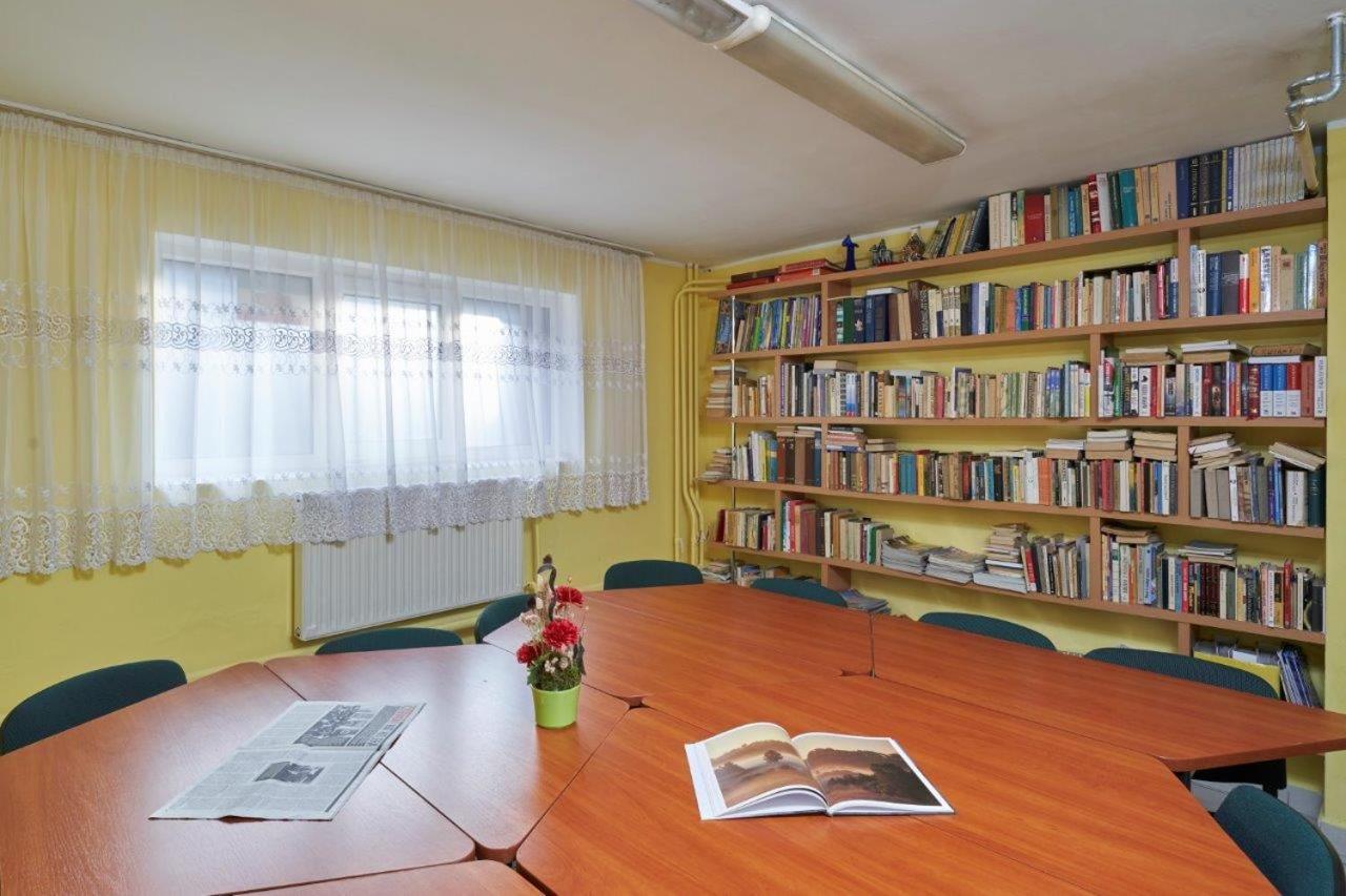 Auberge de jeunesse Szkolne Schronisko Mlodziezowe W Olsztynie à Olsztyn  Extérieur photo