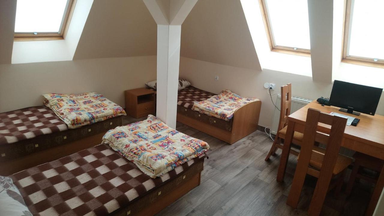Auberge de jeunesse Szkolne Schronisko Mlodziezowe W Olsztynie à Olsztyn  Extérieur photo